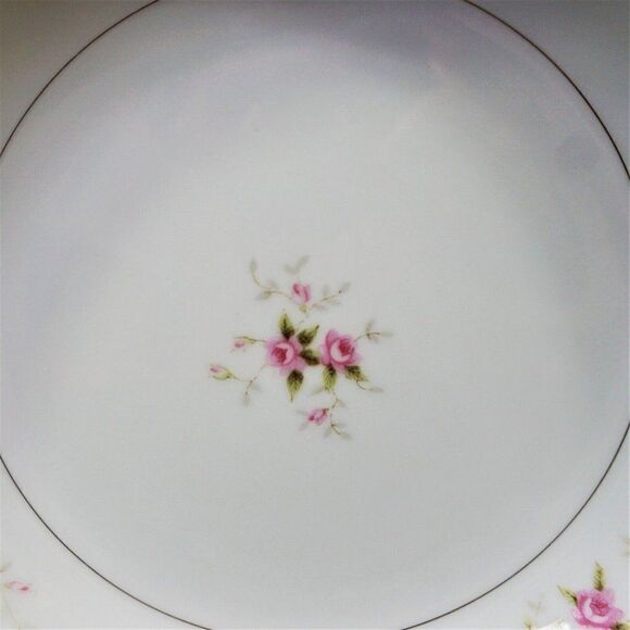 Mikasa VERSAILLES 9344 Soup Bowl 7.75 Inch Pink Roses With Silver Trim - Picture 2 of 6